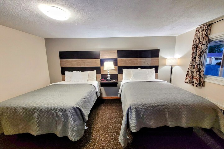 Room 43 of 49
