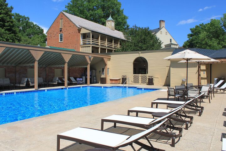 Pool 10 of 72