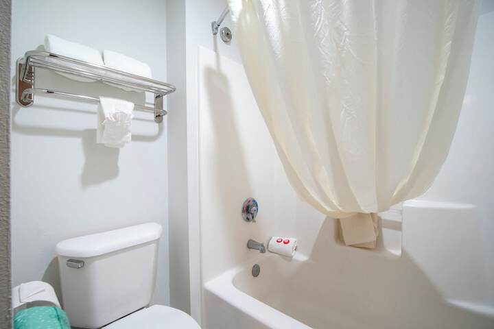 Room 27 of 55