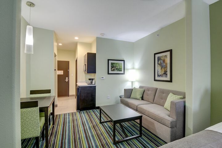Room 16 of 32
