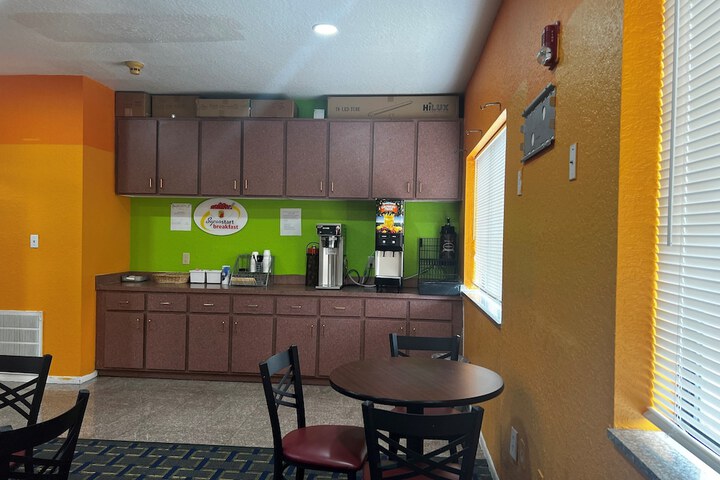 Breakfast/Coffee Service 35 of 36