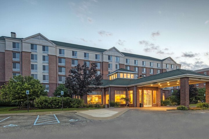 Hilton Garden Inn Detroit Metro Airport