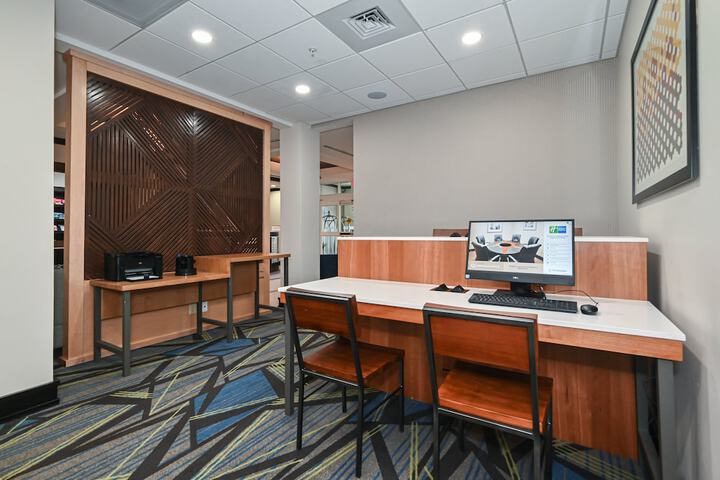 Business Center 25 of 25
