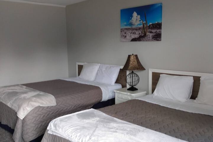 Room 6 of 13