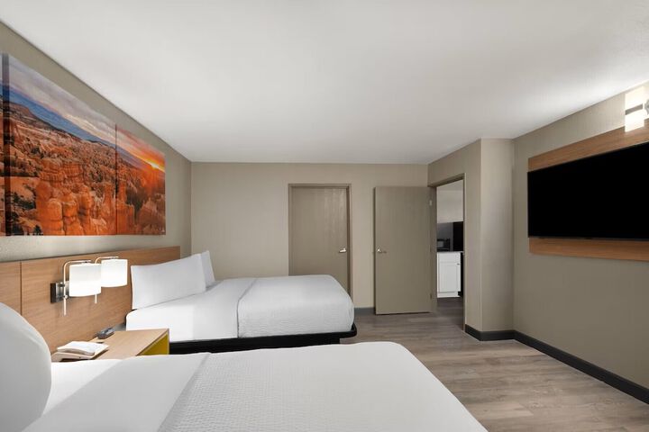 Days Inn by Wyndham Safford AZ