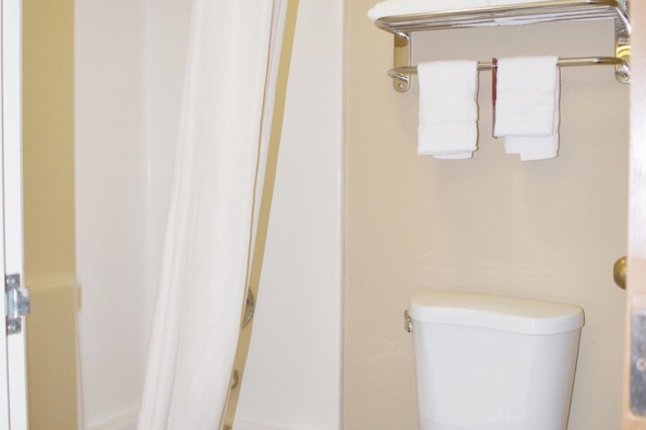 Room 5 of 28