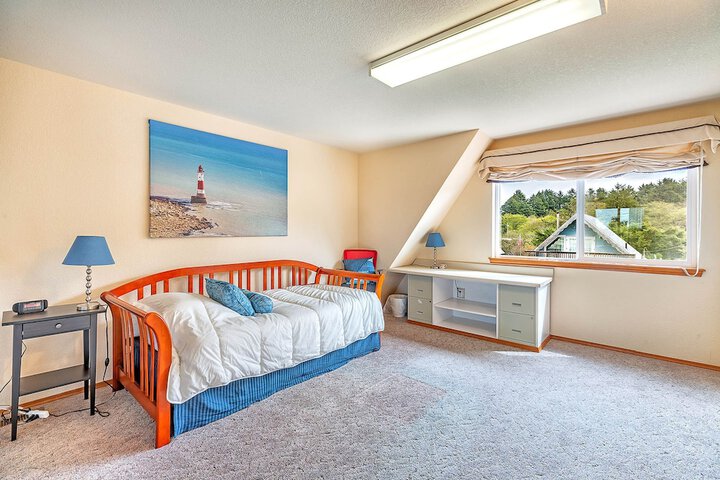 Surf Watch House in Copalis Beach