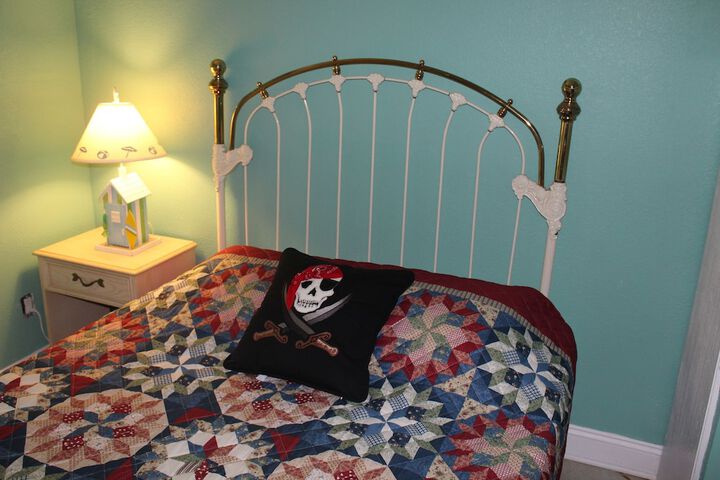Room 35 of 61
