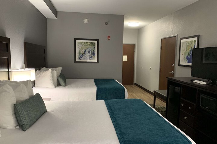 Room 10 of 27