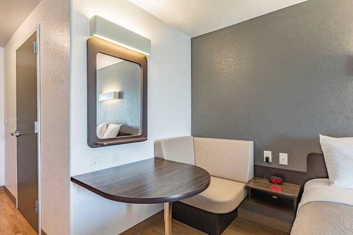 Room 22 of 30