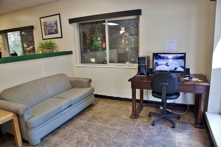 Business Center 24 of 28
