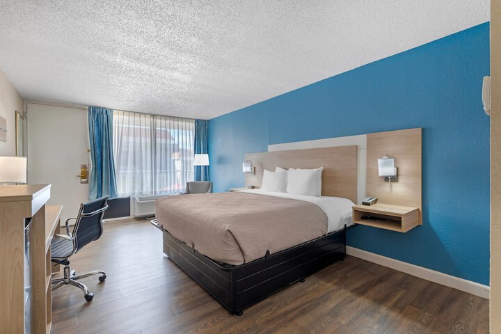 Quality Inn & Suites Conference Center