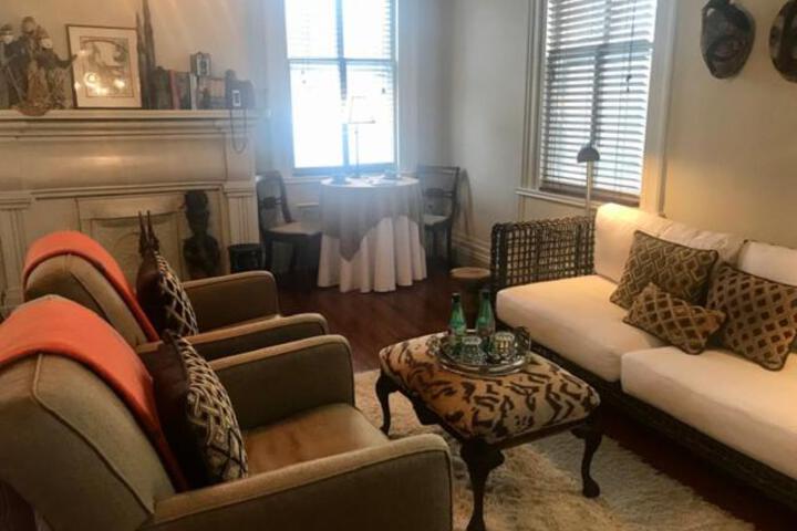 Elmwood 1820 Bed & Breakfast Inn