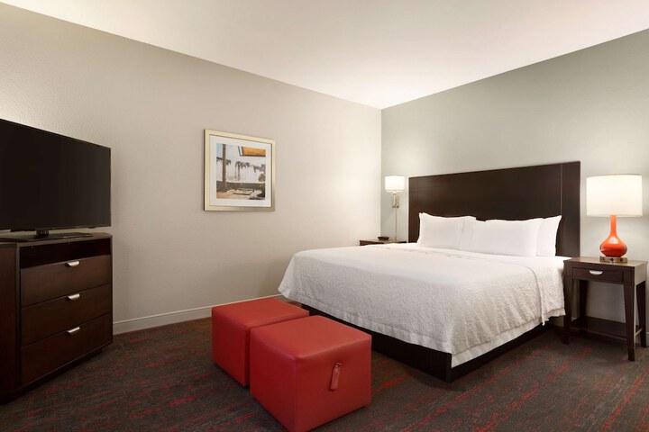Room 15 of 38