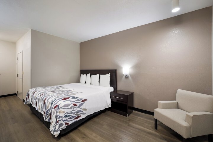 Room 33 of 35