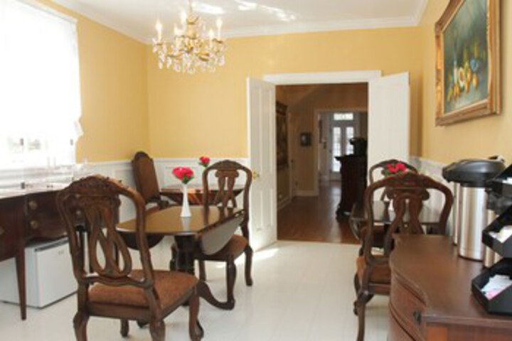 Governors Inn Bed & Breakfast