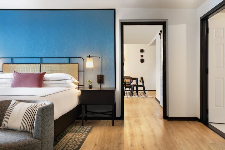 Room 51 of 150