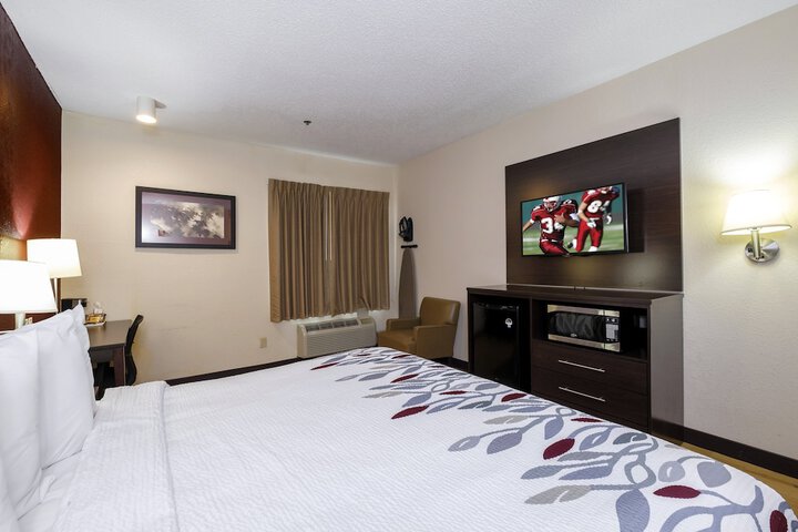 Room 12 of 34