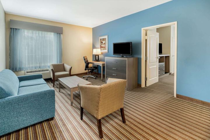 Room 16 of 37