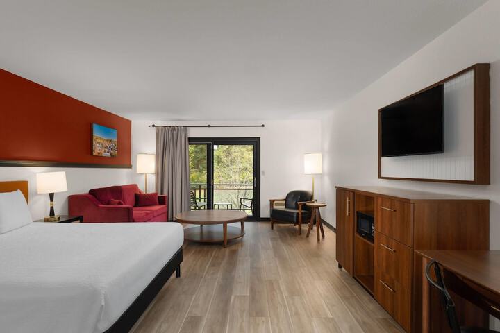 Hotel Vervana Trademark Collection by Wyndham