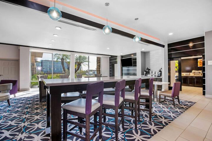 La Quinta Inn & Suites by Wyndham Corpus Christi - Portland