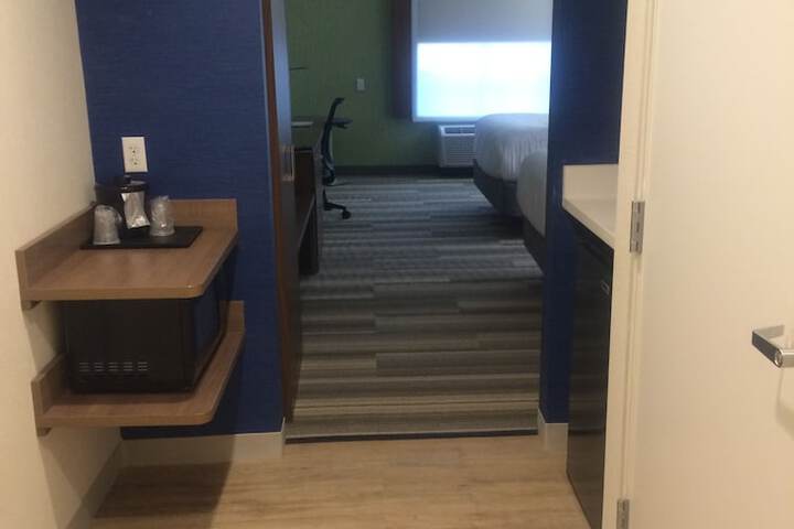 Room 51 of 91