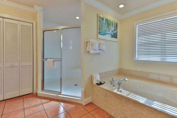 Tortuga Inn Beach Resort