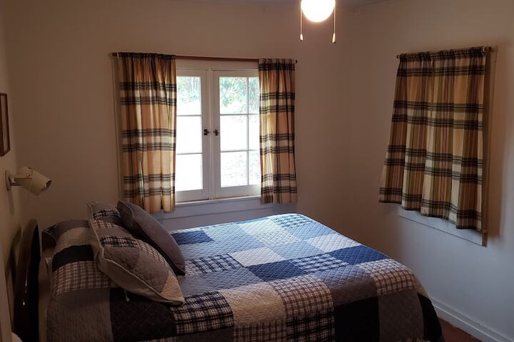 Room 68 of 215