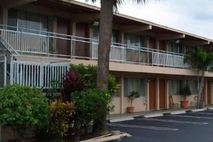Hotel 4 of 24