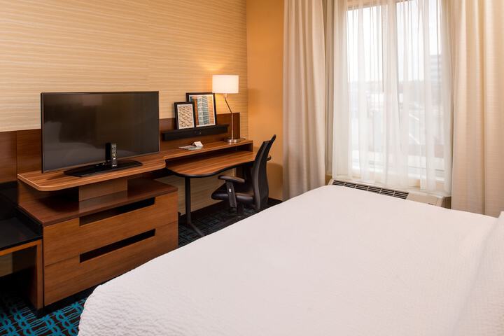 Fairfield Inn & Suites St. Louis Westport
