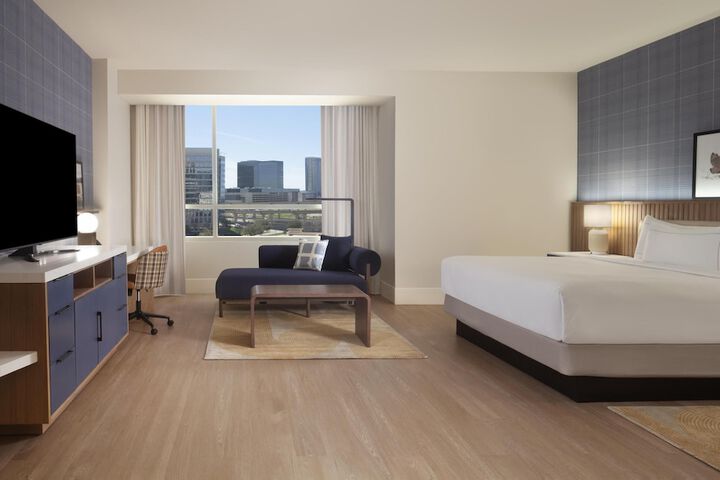 Hilton Dallas / Plano Granite Park