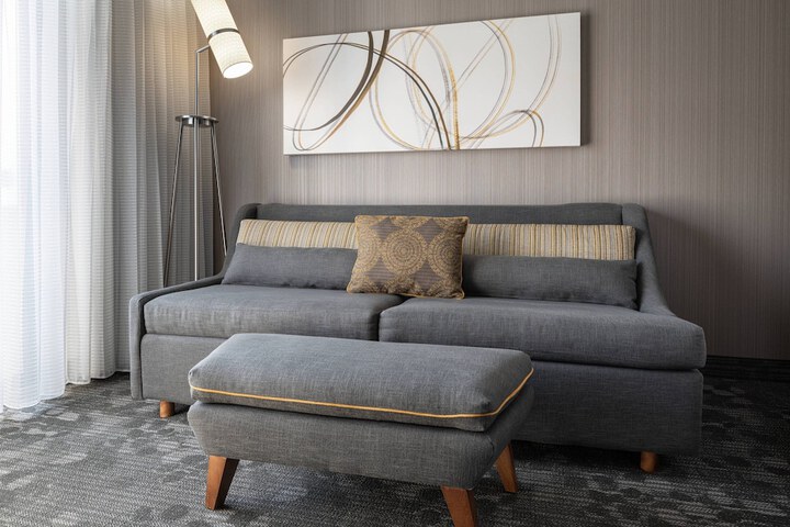 Room 21 of 32