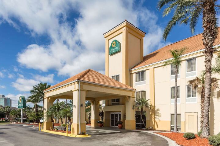 Hotel 4 of 50