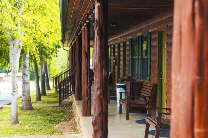Bear Inn Retreat