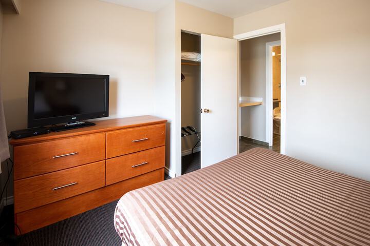 Room 25 of 43