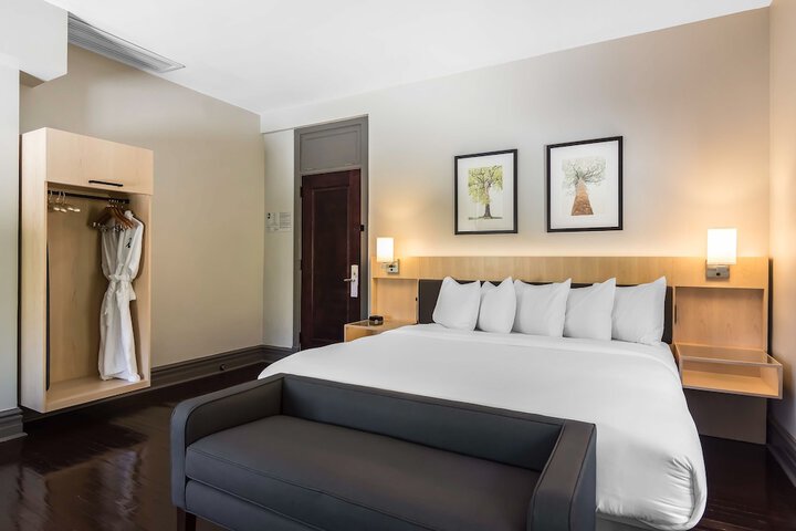 The Waters Hot Springs Tapestry Collection by Hilton