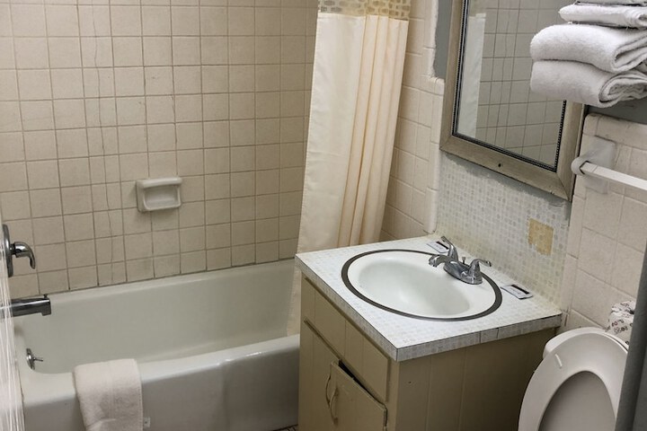 Room 20 of 24
