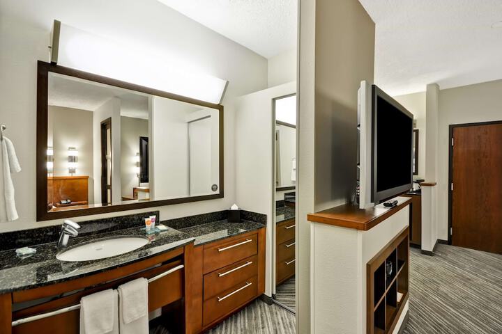 Room 18 of 40