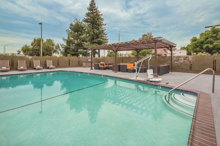 Pool 2 of 43