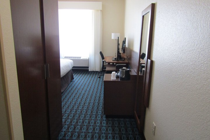 Room 10 of 30