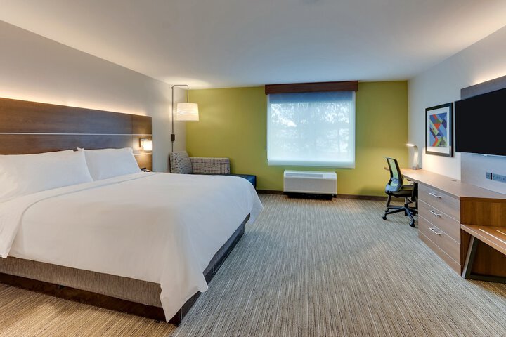 Room 37 of 79