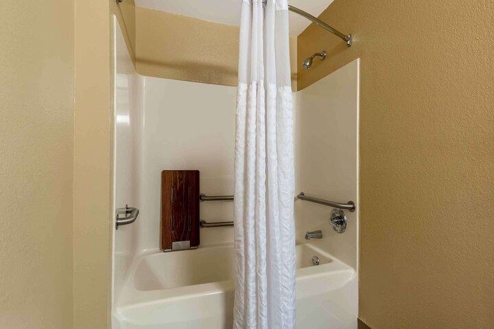 Room 15 of 29