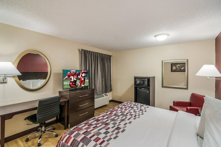 Red Roof Inn & Suites Pensacola East - Milton