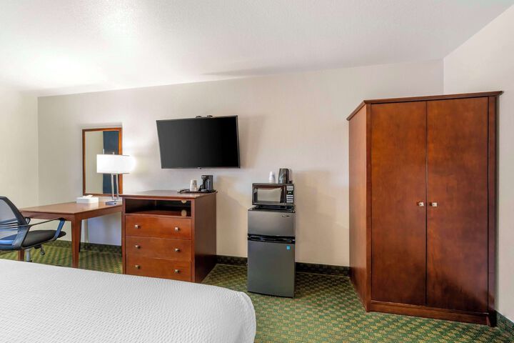 Room 11 of 31