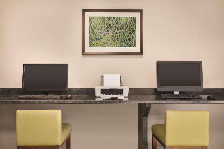 Business Center 27 of 27