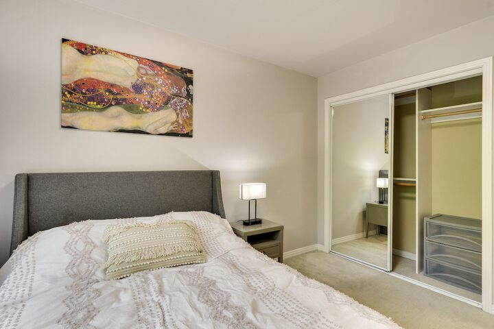 Lake Oswego Home w / Deck 9 Mi to Downtown Portland