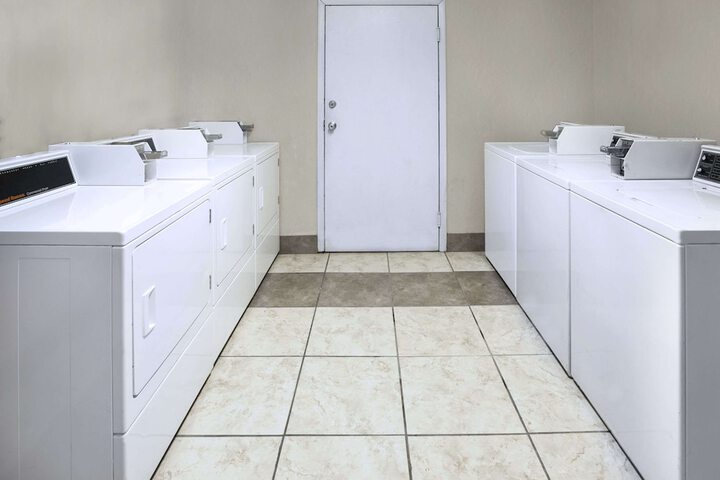 Room 9 of 17