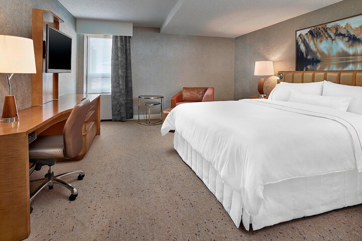 Room 28 of 61