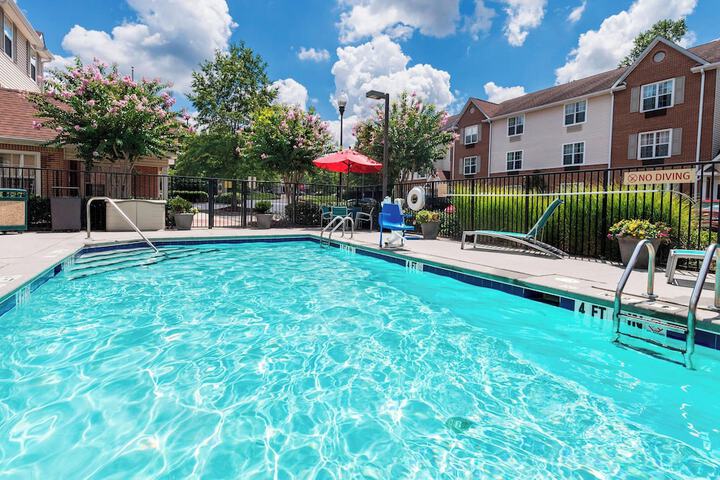 Pool 6 of 22