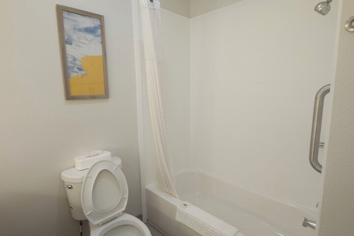 Room 20 of 37